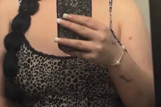 satisfactory at its finest 💦😈 two girls come play with the freakiest nympho of your life😘😍 - Image 1